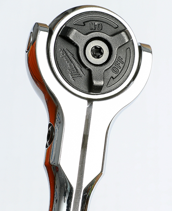 New Milwaukee 3/8″ Drive, SwivelHead Ratchet and Socket Set